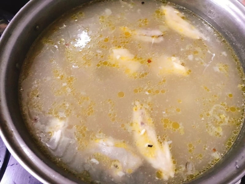 bua-chieu-chieu-dai-ca-nha-voi-mon-lau-ga-com-ruou2