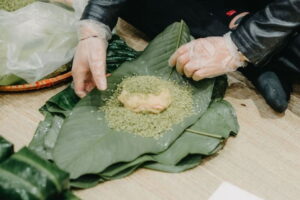 goi-banh-chung-tet-nghe-hot-hai-ra-tien-dip-can-tet3