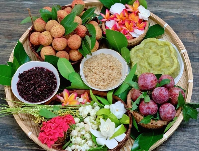 nhac-moi-nguoi-doc-dung-2-bai-van-cung-trong-ngay-tet-doan-ngo1