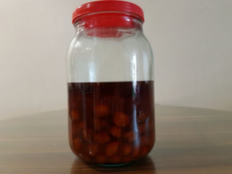 Bình rượu mơ thơm ngon của Nếp Cẩm Mộc