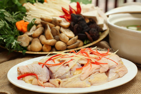 Bạn đã biết làm lẩu gà cần chuẩn bị những gì chưa?