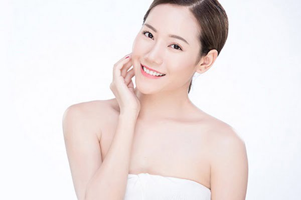 Làn da trắng hồng mịn màng là điều mà nhiều chị em mong muốn
